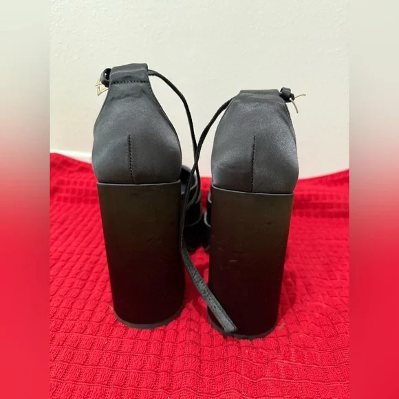 Steve Madden Black Platform Shoes - Picture 7 of 10